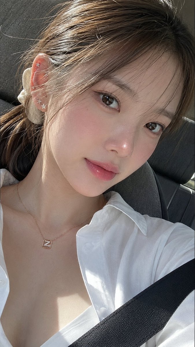 A stunning ultra-photorealistic extreme close-up selfie of a youthful Korean woman with naturally soft, balanced facial AI photo prompt example